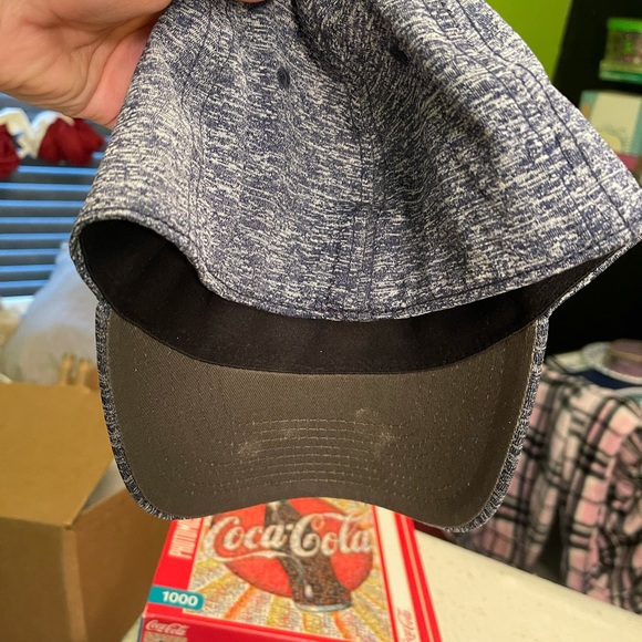 Hat - Picture 2 of 4